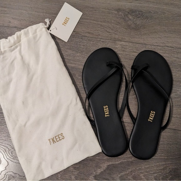 TKEES Shoes - TKEES Black leather sandals